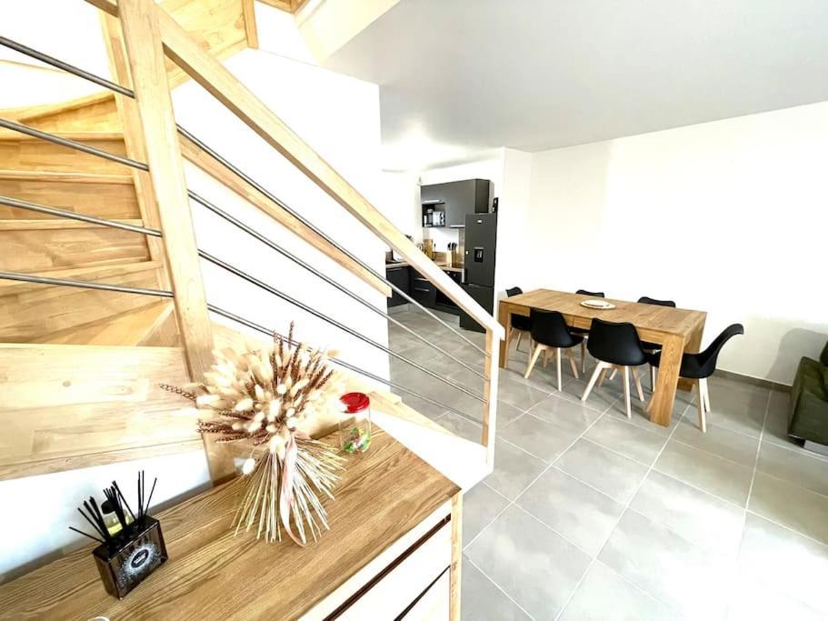 Villa 8 Personnes Bord De Mer Climatisee Saintes-Maries-de-La-Mer Exterior foto